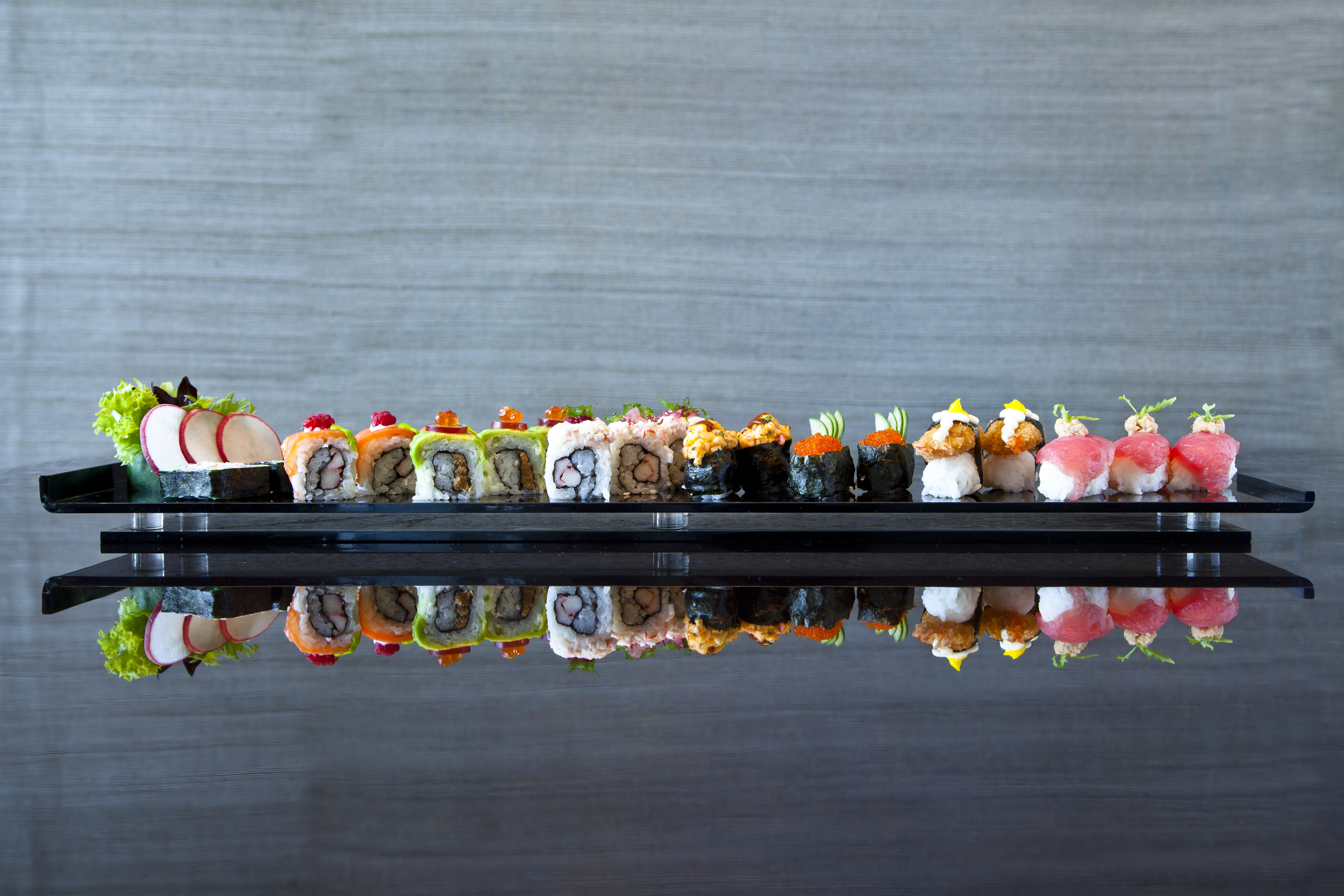 Sushi-asia-restaurant-di-hotel-ritz-carlton-jakarta