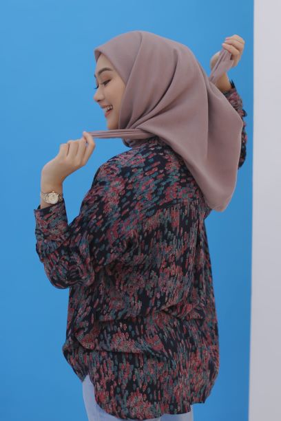 tutorial-hijab-ala-indah-nada-puspita-untuk-gaya-sporty-casual--4-