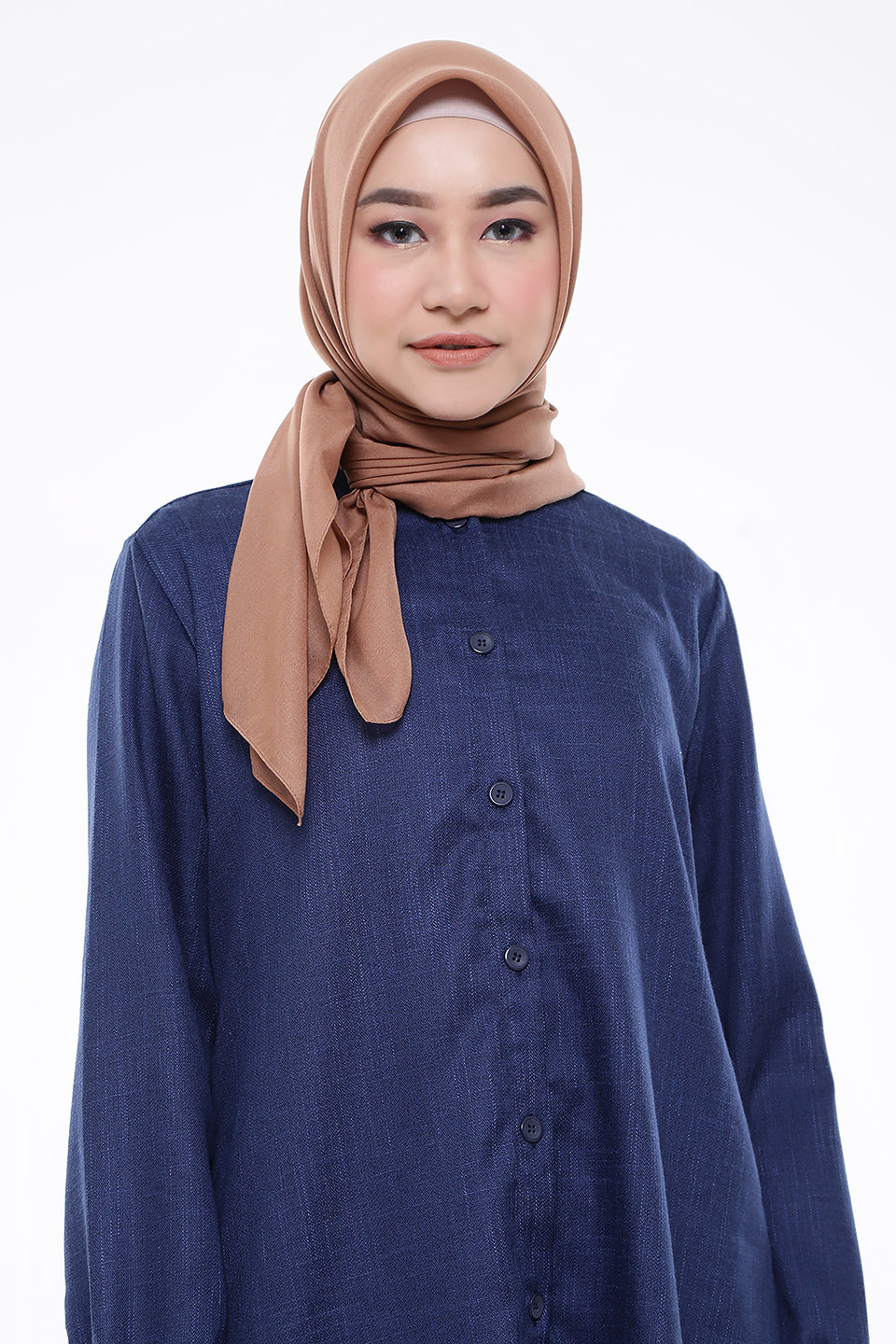 Hijab Segi Empat Biru Beige