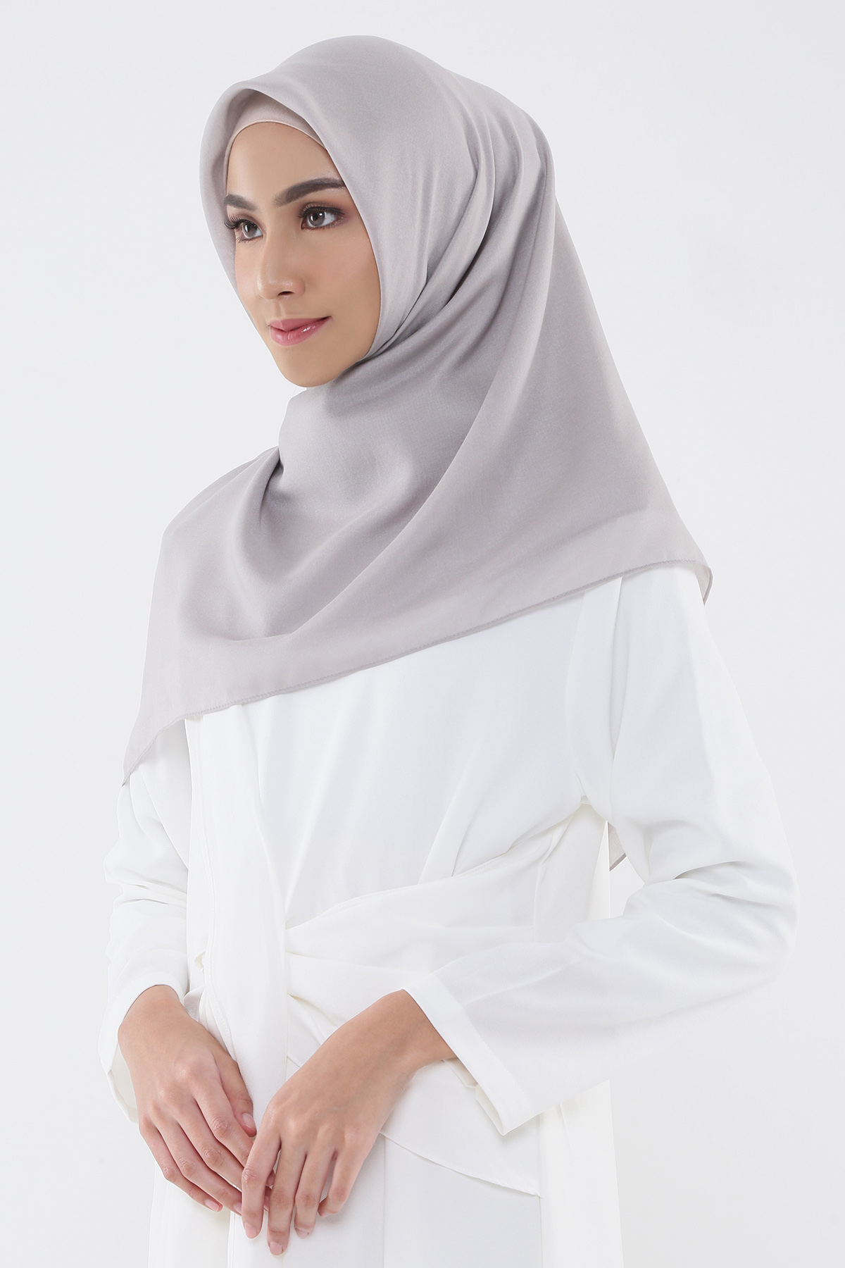 hijab-polos-abu-abu-1