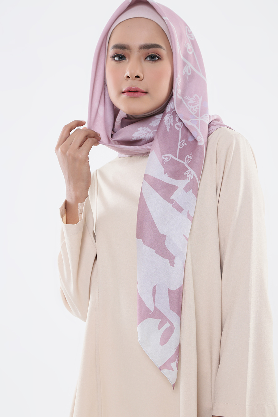 Gamis Coklat Muda Cocok Dengan Jilbab Warna Apa - Model ...