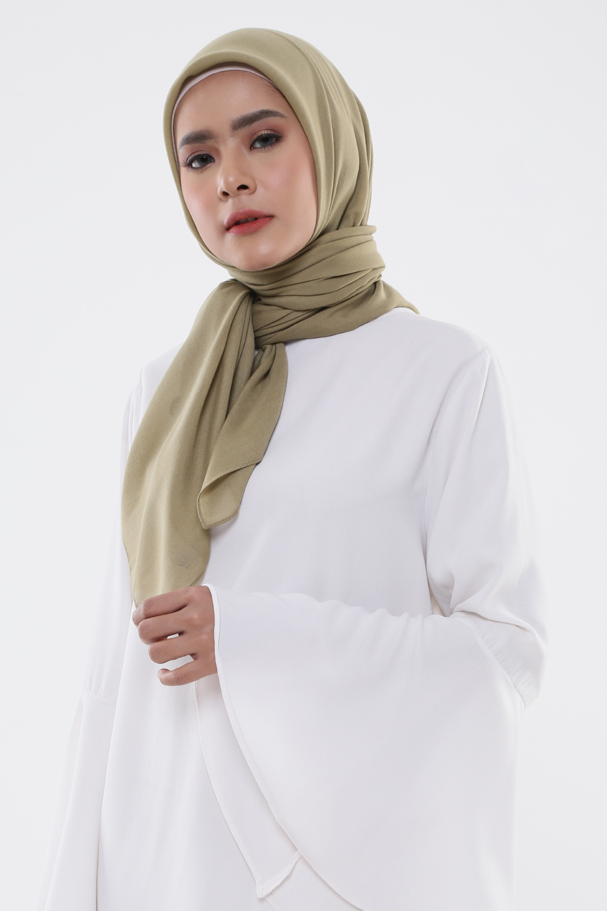 740 Model Baju Rajut Warna Putih Terbaik