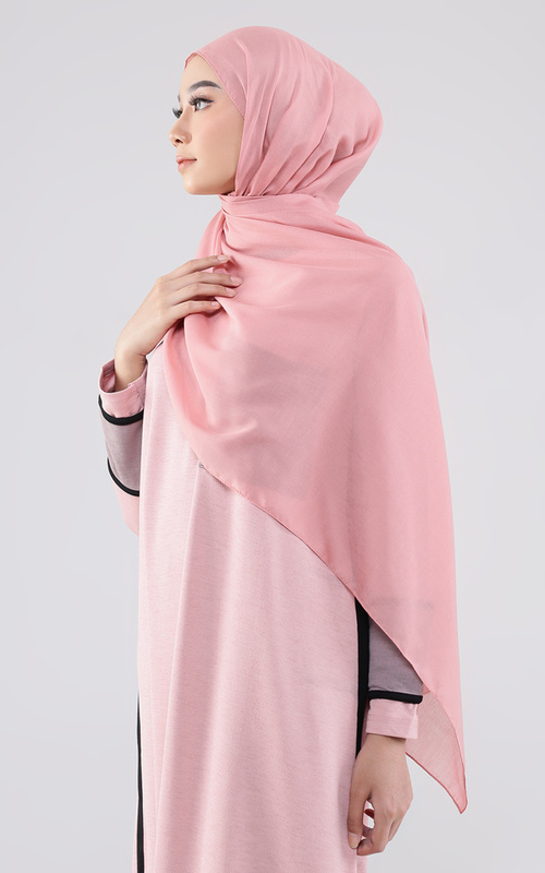 baju warna peach cocok dengan kerudung warna apa