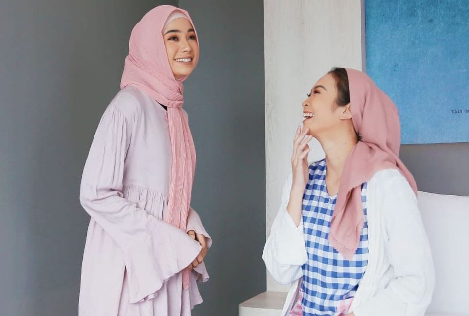 jenis Bahan Kerudung Pashmina yang Nyaman Dipakai