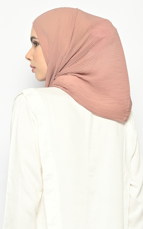 Pashmina Plisket Warna Baby Pink