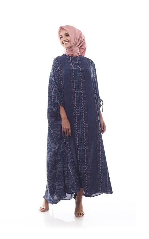 Kaftan Biru Tua Motif Elegan