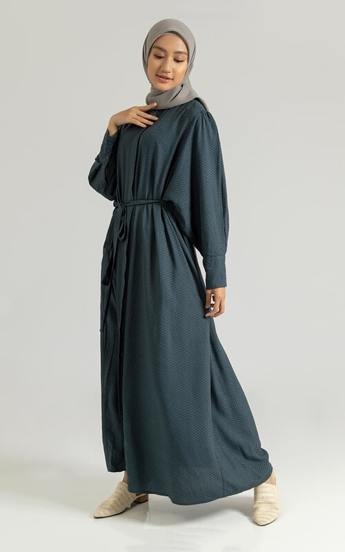 Gamis dengan Model Lengan Batwing