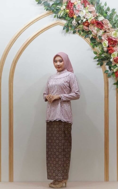 Straight Cut Kebaya