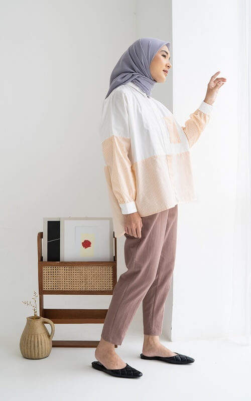 Style Hijab Kemeja Oversize Warna Pastel