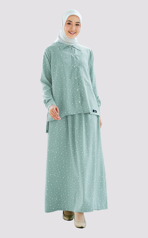 Baju Setelan untuk Look Feminim