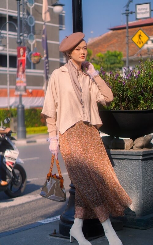 OOTD Korean Style Hijab dengan Topi