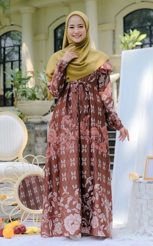 Dress Batik dengan Motif Bunga