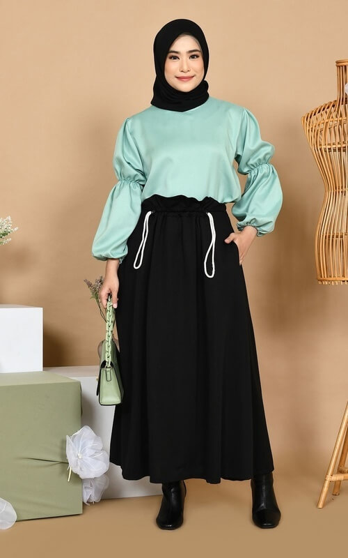 Rok Hitam Panjang + Blouse Lengan Balon