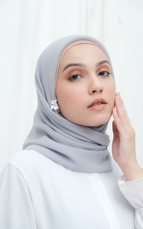 Hijab Polos Abu-abu