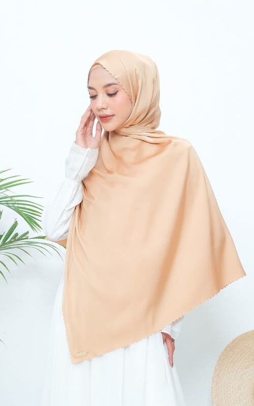 Pashmina Instan Gold yang Mewah