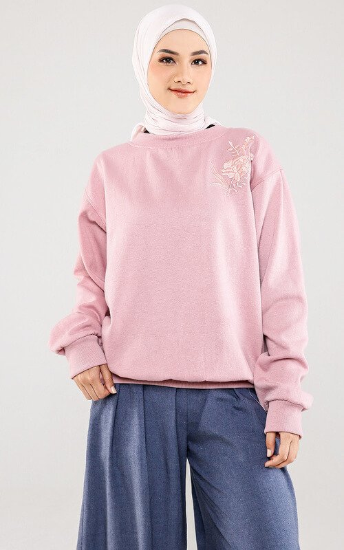 Sweater Pink yang Manis