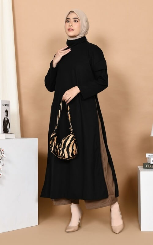 Dress Model Coat dengan Belahan Samping