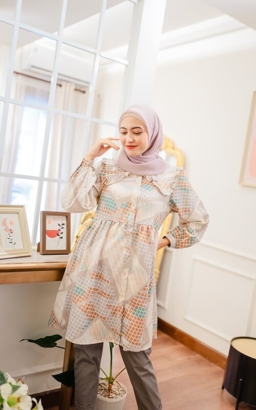 Tunik Motif Kotak Elegan