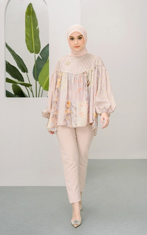 Tunik dengan Lengan Bervolume