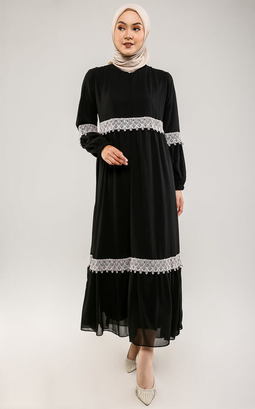 Gamis Hitam Kekinian dengan Renda