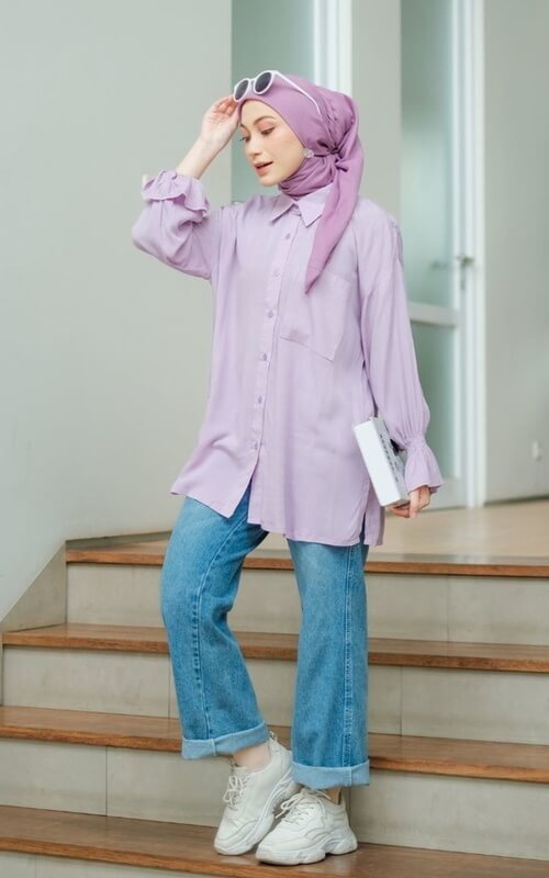 Kemeja Lilac untuk Casual Look