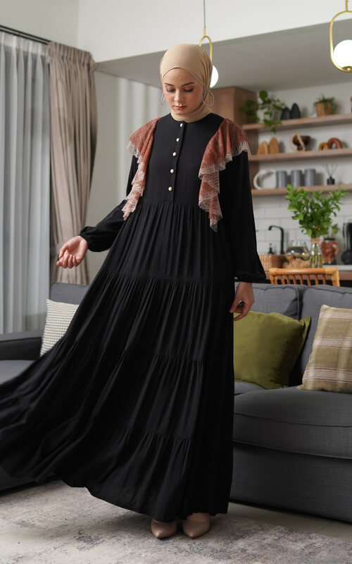 Midi Dress Hitam Elegan