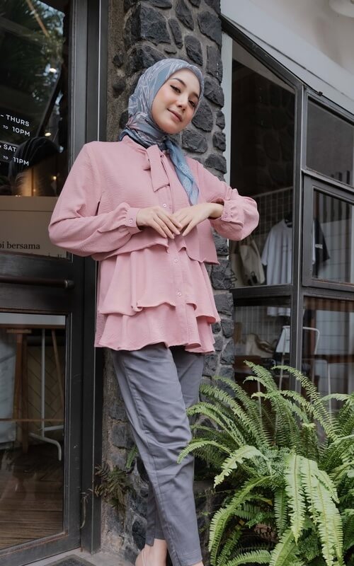 Kemeja Pink Ruffle