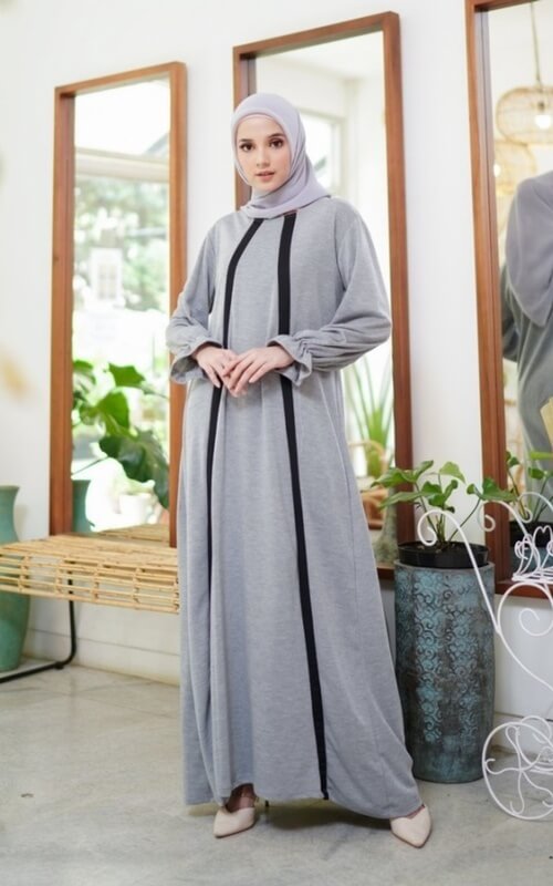 Gamis Abu-abu Aksen Hitam