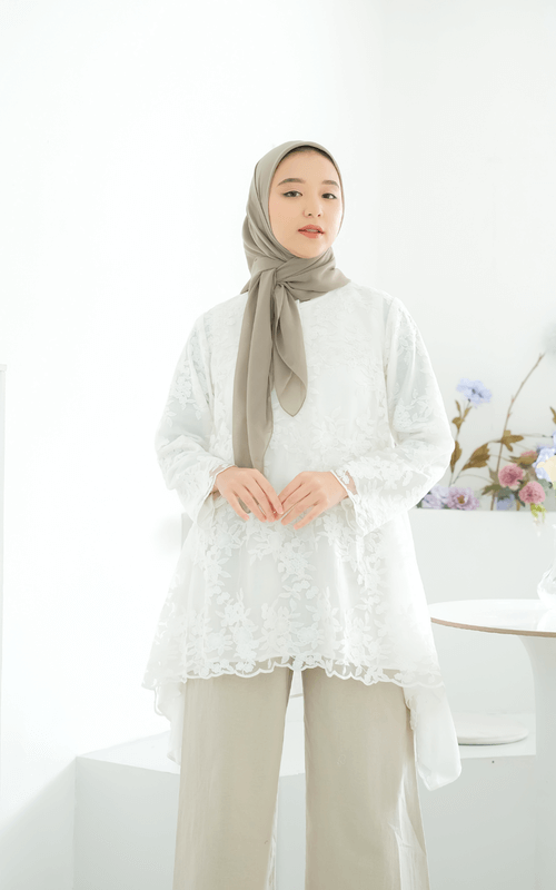 Tunik Putih Brokat