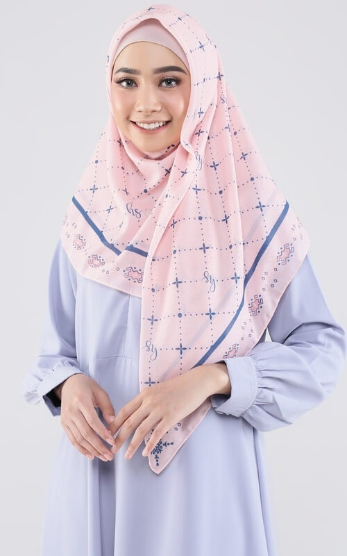 Hijab Motif Segi Empat Merah Muda