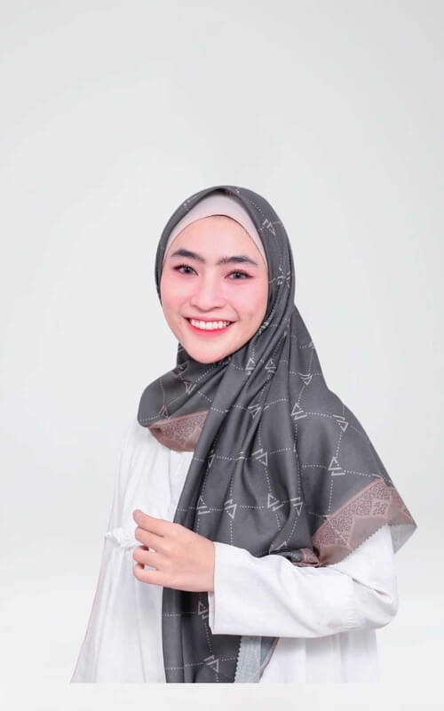 Hijab Segi Empat Motif Segitiga