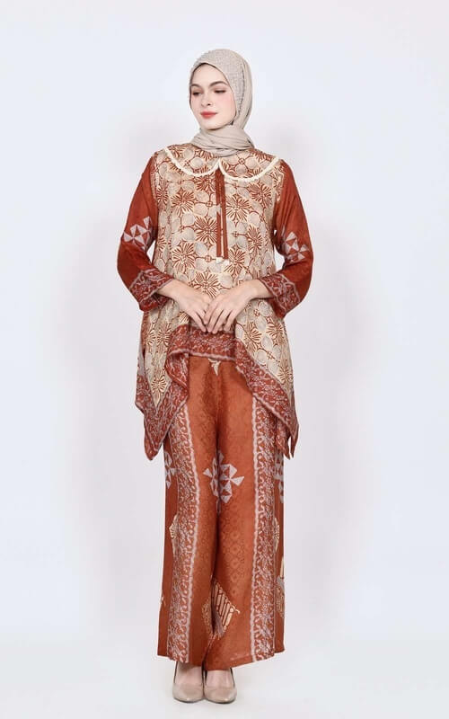 Style Kondangan Wanita Hijab Batik