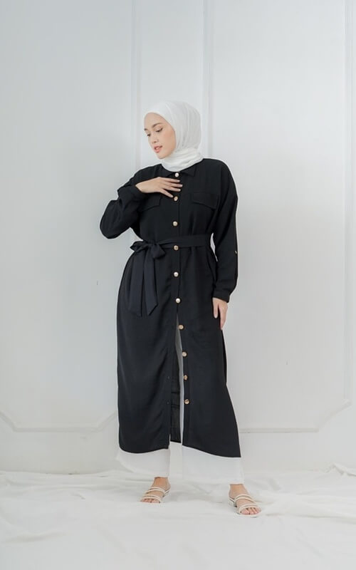 Tunik Hitam Panjang dengan Belt