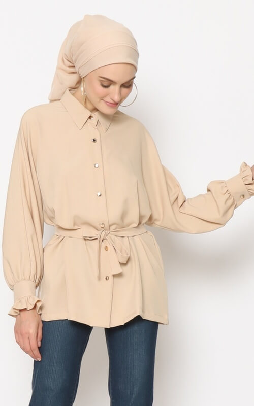 Blouse Oversize dengan Tali