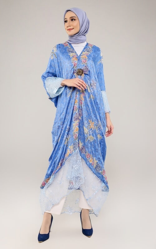 Kaftan Biru Motif Bunga