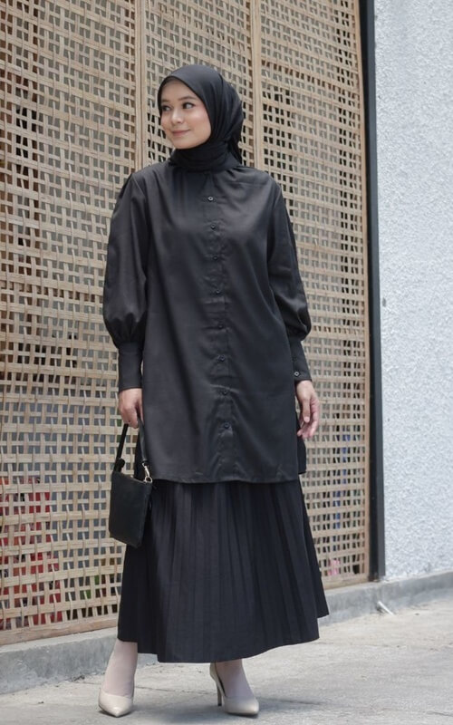 OOTD Tunik Hijab Full Hitam