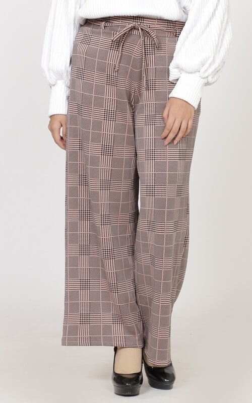 Celana Coklat Motif Kotak