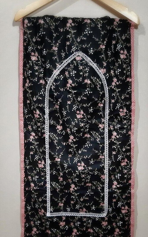 Sajadah Motif Bunga Pink Hitam