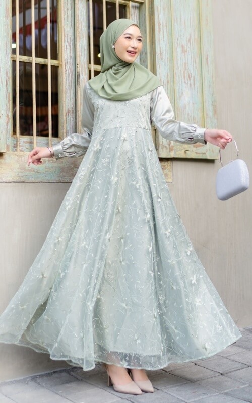 Gamis Brokat Lengan Polos