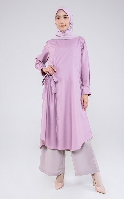 7 Inspirasi Outfit Warna Ungu Wanita Hijab