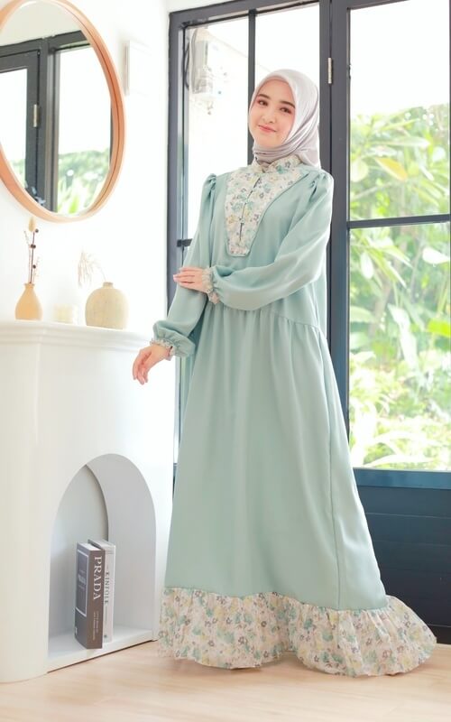 Dress Warna Hijau Bikin Adem