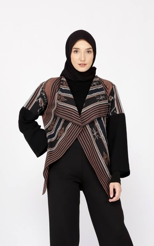 Outer Coklat Semi Terbuka