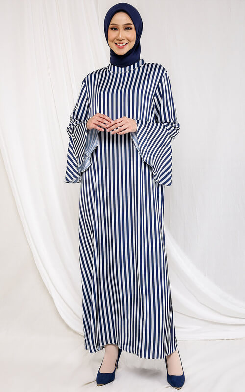 Model Gamis Motif Garis Lengan Besar