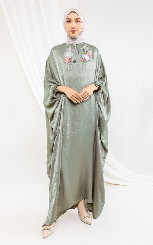 Dress Ala Kaftan Aksen Bunga