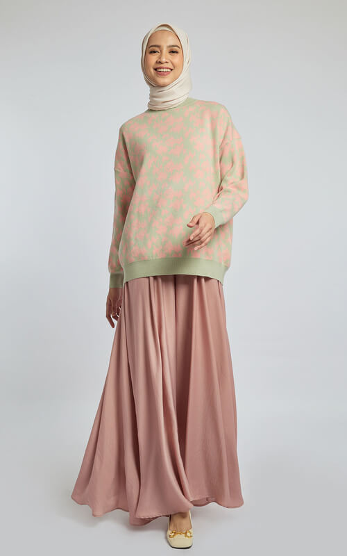 OOTD Sweater dan Rok Pink