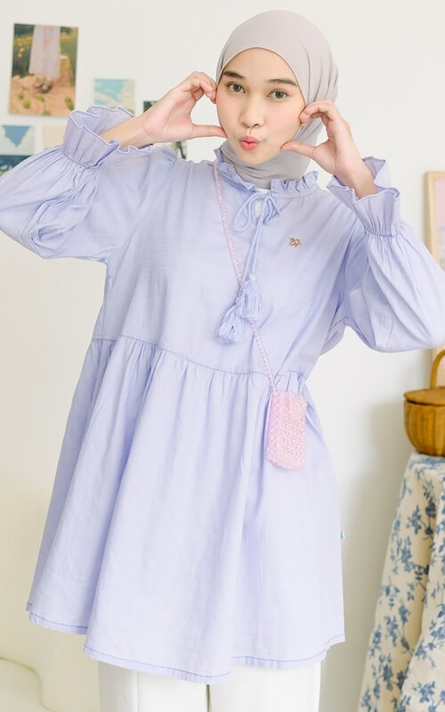 Blouse Biru Pita Bagian Kerah