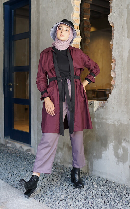 Modis dan Cool dengan Outer Modern Burgundy