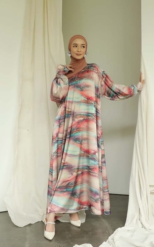 Dress Bahan Velvet Motif Abstrak Colorful