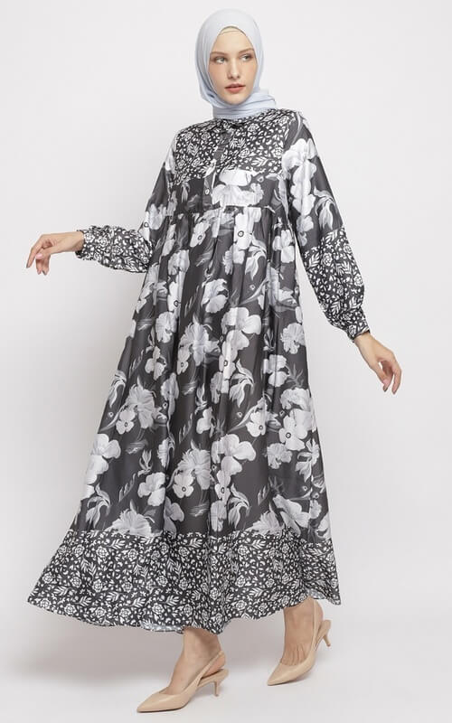 Tampil Cantik dengan Gamis Motif Flora