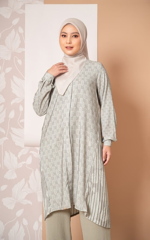 Tunik Motif Aksen Plisket